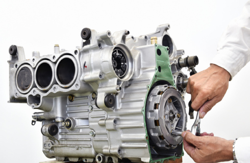 [写真]クラッチオーバーホール