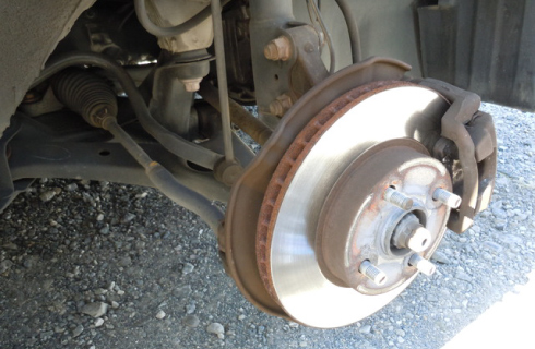 [写真]ブレーキパッド摩耗交換