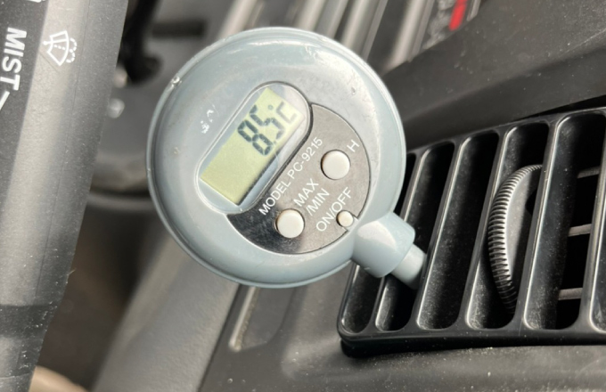 [写真]エアコン修理